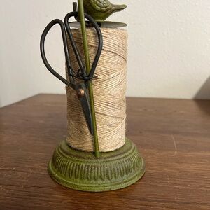 Two’s Company Cast Iron Bird Twine Holder w/ Scissors – Rustic Farmhouse Décor